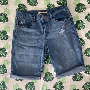 LIKE NEW! Levi’s shorts